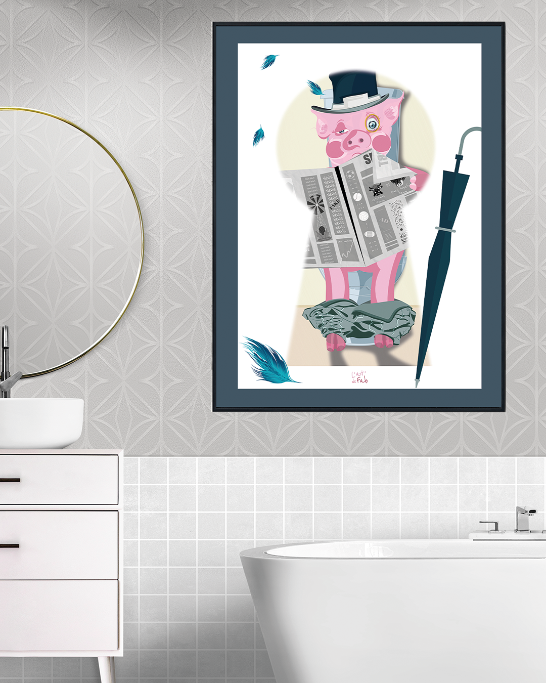 illustration dans une salle de bain représentant cochon rose lit un journal sur les toilettes son pantalon en bas des pattes un parapluie debout un chapeau avec des plumes sur la tête la scène est vue à travers un trou de serrure